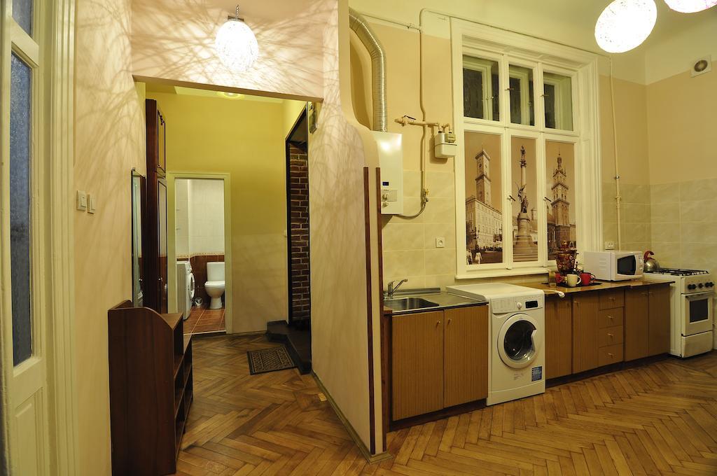 Voyager Hostel ลวีฟ ภายนอก รูปภาพ